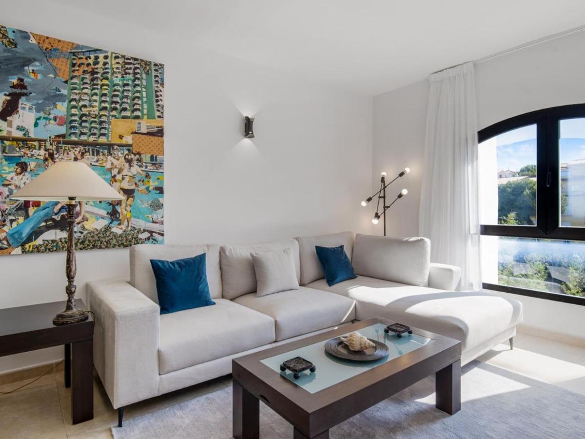 Apartamento De 2 Dormitorios En Playas Del Duque Marbella Exteriör bild