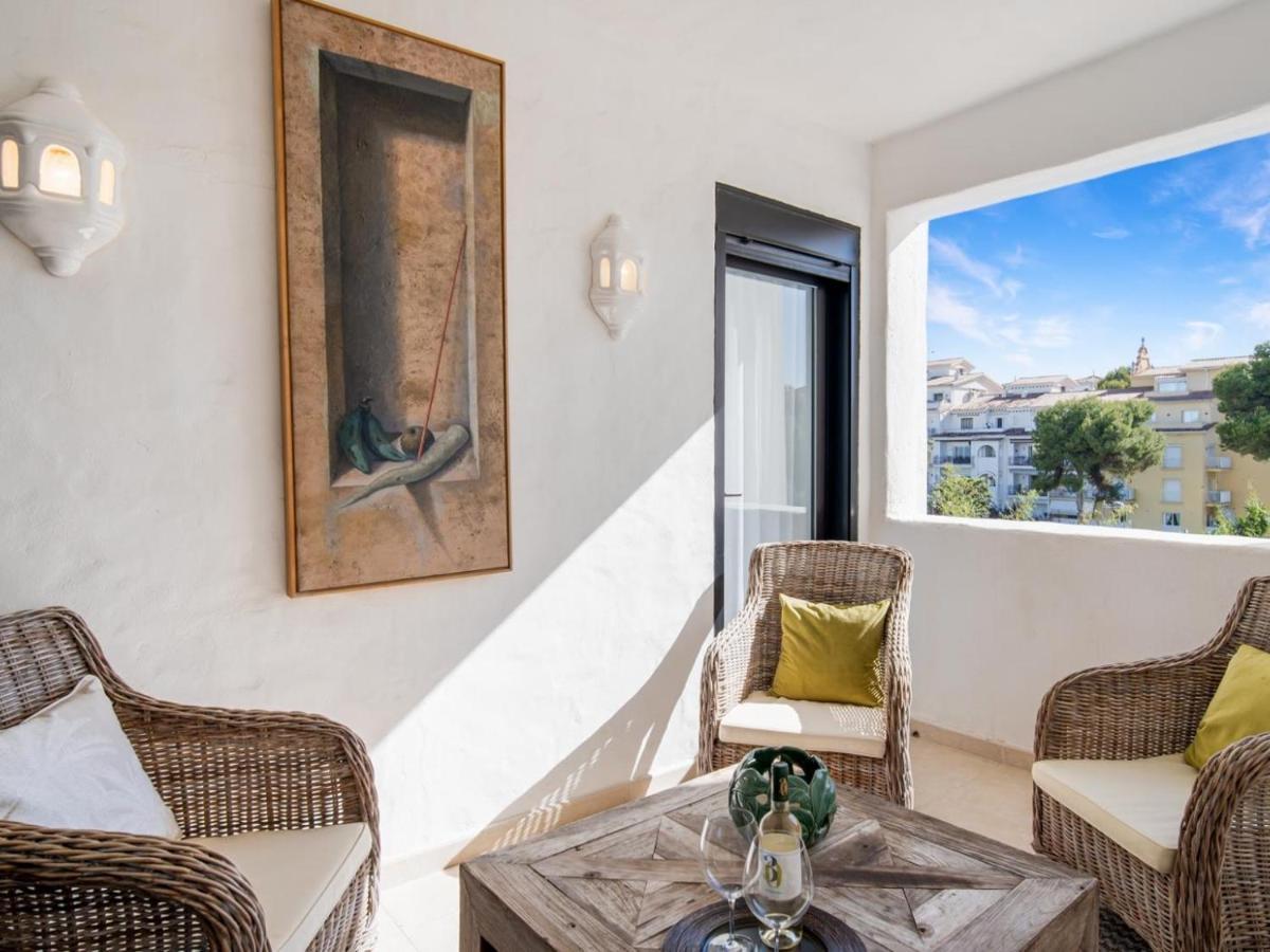 Apartamento De 2 Dormitorios En Playas Del Duque Marbella Exteriör bild