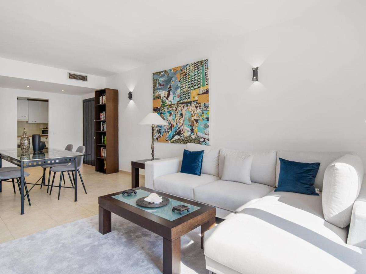 Apartamento De 2 Dormitorios En Playas Del Duque Marbella Exteriör bild