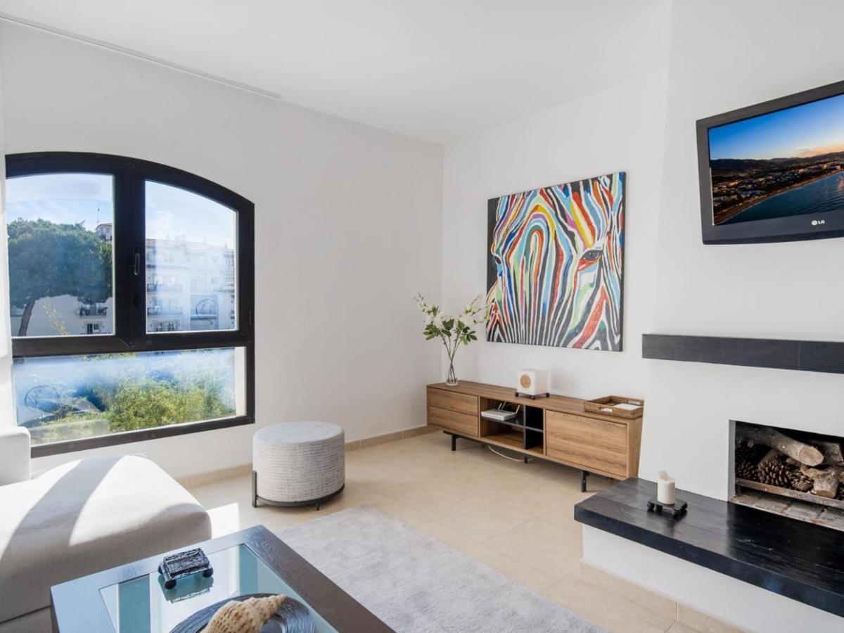 Apartamento De 2 Dormitorios En Playas Del Duque Marbella Exteriör bild
