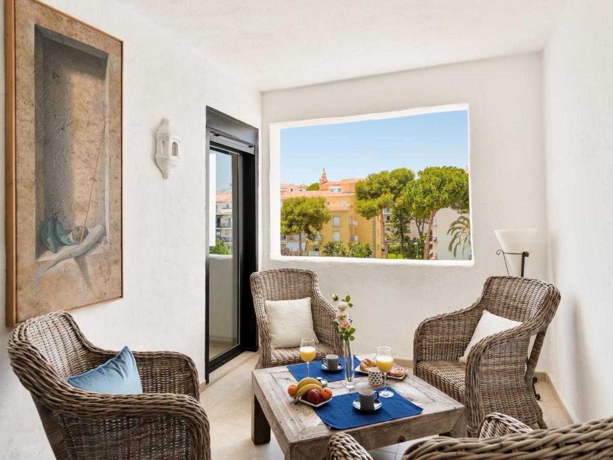 Apartamento De 2 Dormitorios En Playas Del Duque Marbella Exteriör bild