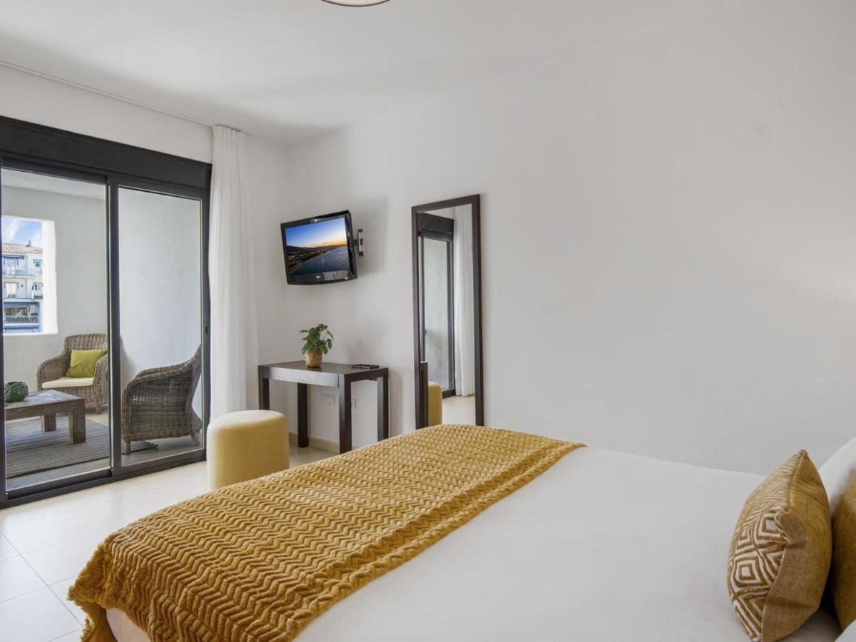 Apartamento De 2 Dormitorios En Playas Del Duque Marbella Exteriör bild
