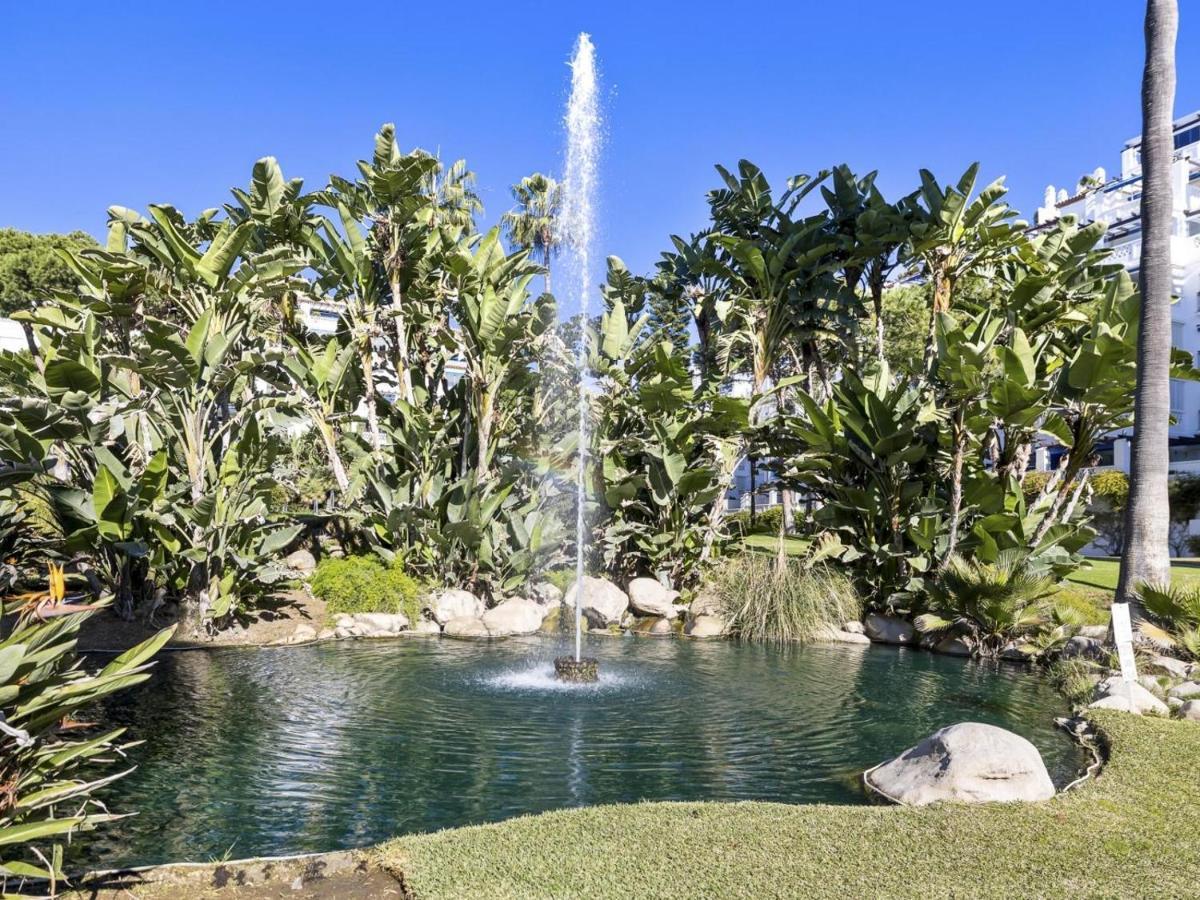 Apartamento De 2 Dormitorios En Playas Del Duque Marbella Exteriör bild