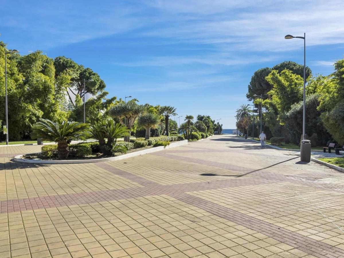 Apartamento De 2 Dormitorios En Playas Del Duque Marbella Exteriör bild